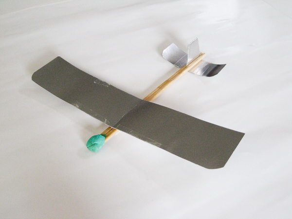 いろいろな飛行機を作って飛ばしてみよう